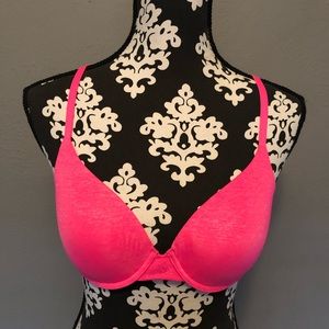 VS Uplift Semi Demi hot pink convertible straps